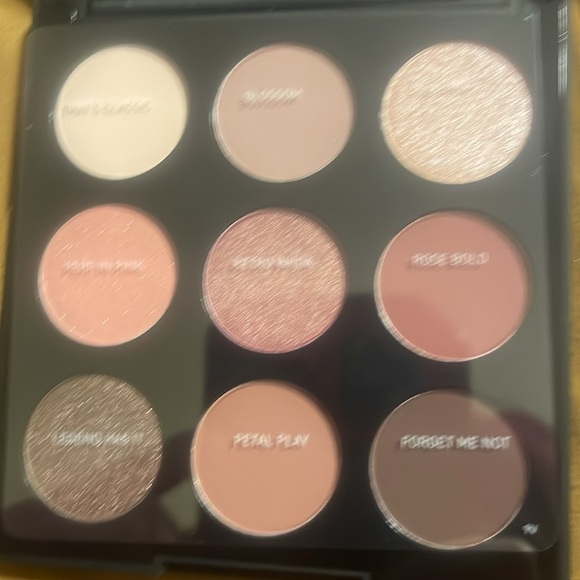 Morphe 9V Vintage Rose Artistry Palette Brand New! Never Been Used or Sampled! - Picture 5 of 6